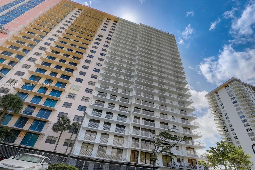 Active With Contract: $240,000 (0 beds, 1 baths, 762 Square Feet)
