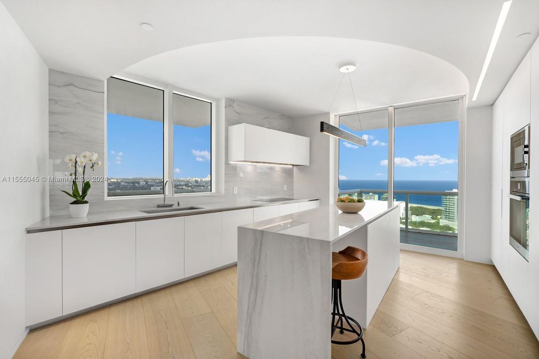 Active With Contract: $5,900,000 (3 beds, 3 baths, 2190 Square Feet)