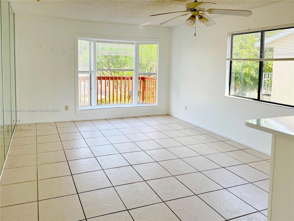 Recently Rented: $1,950 (1 beds, 1 baths, 500 Square Feet)