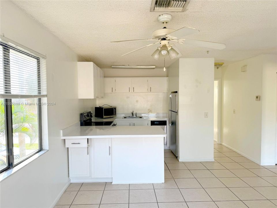 Recently Rented: $1,950 (1 beds, 1 baths, 500 Square Feet)