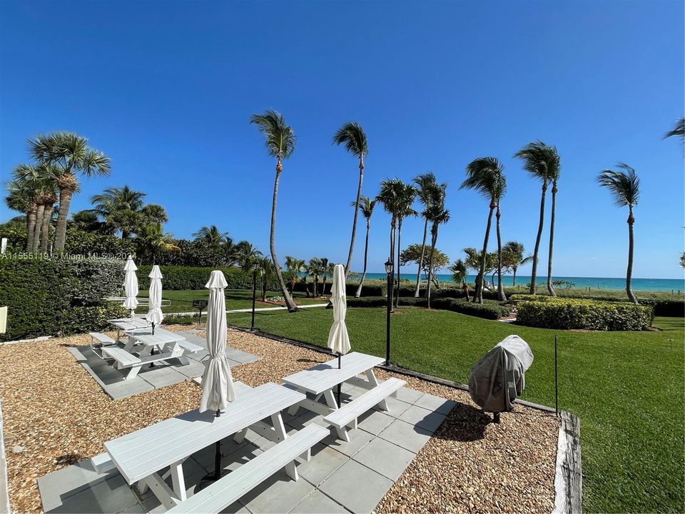 Active With Contract: $1,090,000 (3 beds, 2 baths, 2270 Square Feet)
