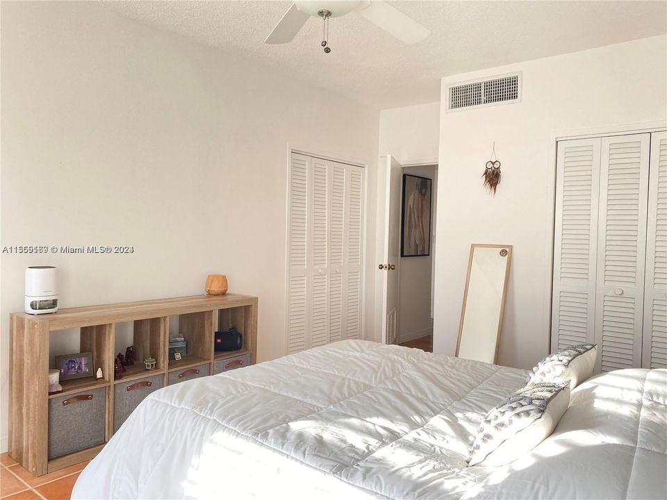 Recently Rented: $2,200 (1 beds, 1 baths, 831 Square Feet)