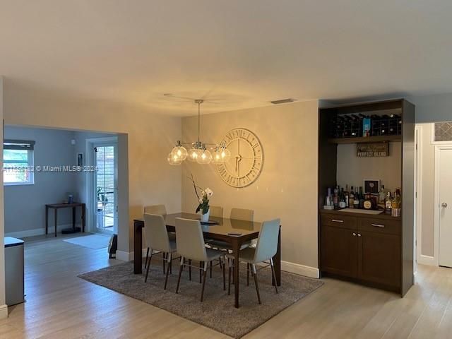 Recently Sold: $549,900 (3 beds, 2 baths, 1546 Square Feet)