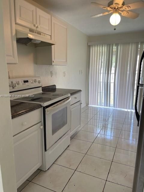 Recently Rented: $2,400 (3 beds, 2 baths, 1140 Square Feet)