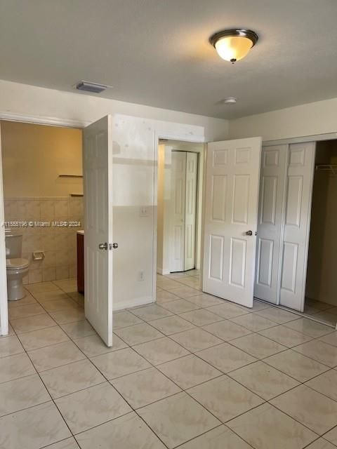 Recently Rented: $2,400 (3 beds, 2 baths, 1140 Square Feet)