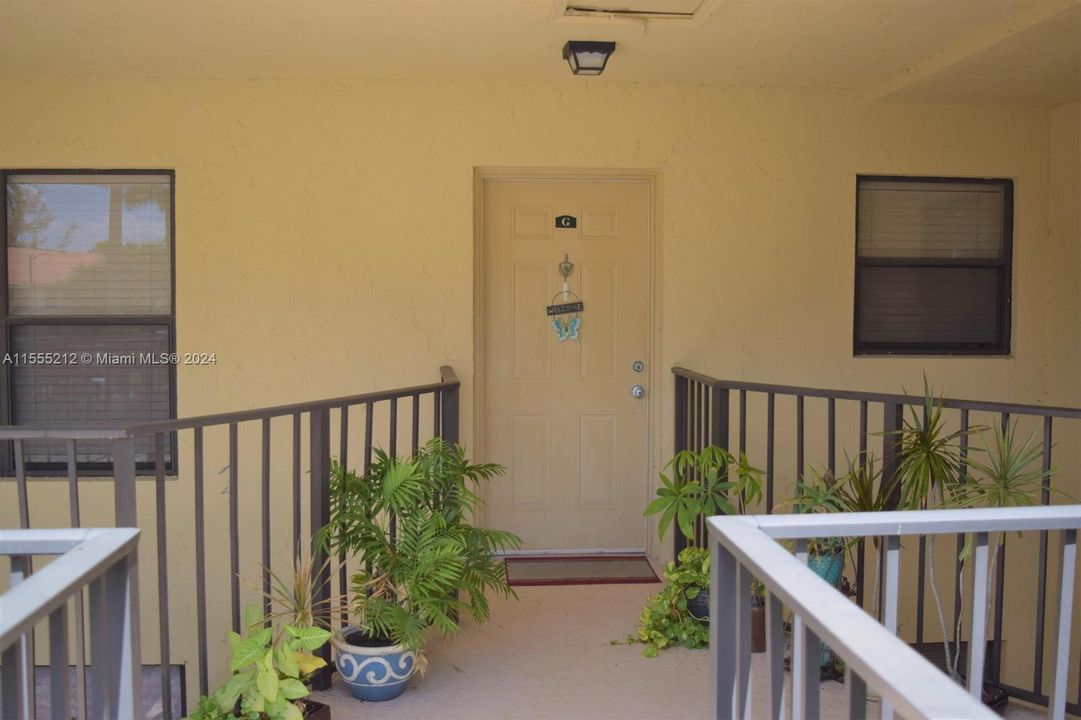 For Sale: $259,000 (3 beds, 2 baths, 1156 Square Feet)