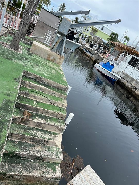 Vendido Recientemente: $675,000 (3,600 sqft)