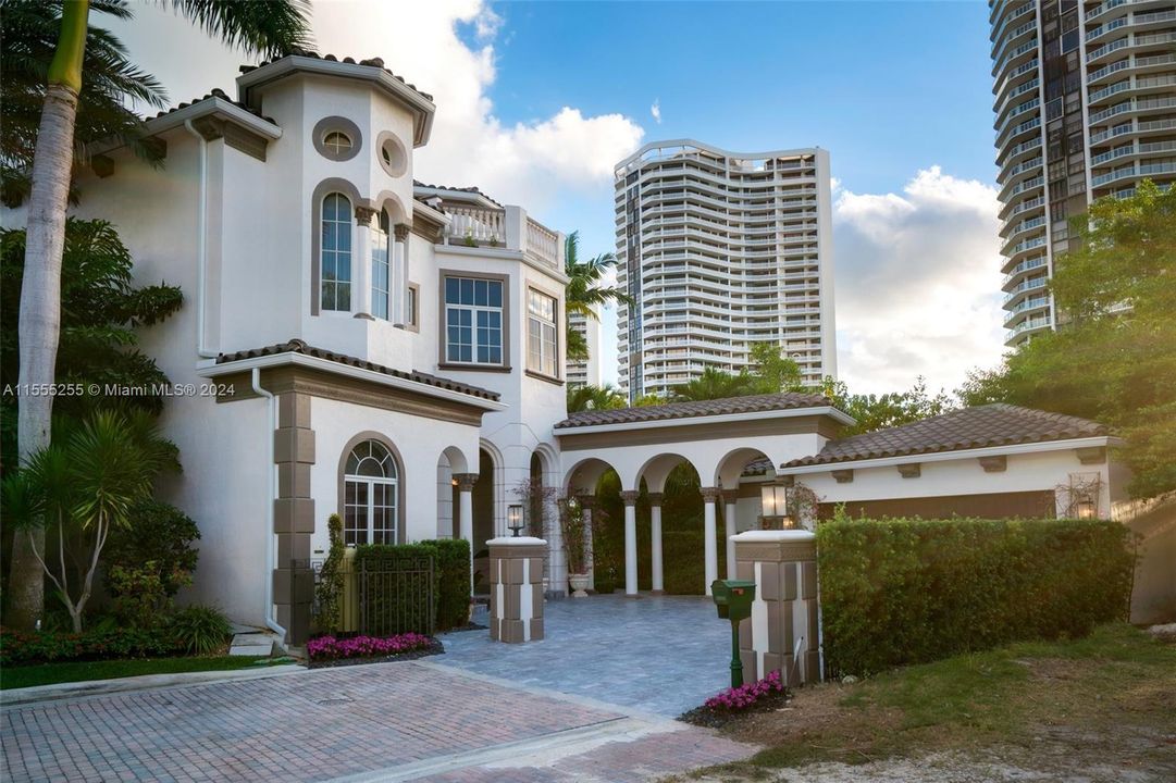 For Sale: $16,399,000 (6 beds, 6 baths, 6321 Square Feet)