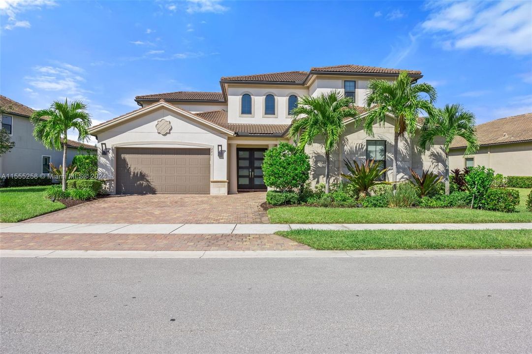 Recently Sold: $2,189,900 (5 beds, 4 baths, 4287 Square Feet)