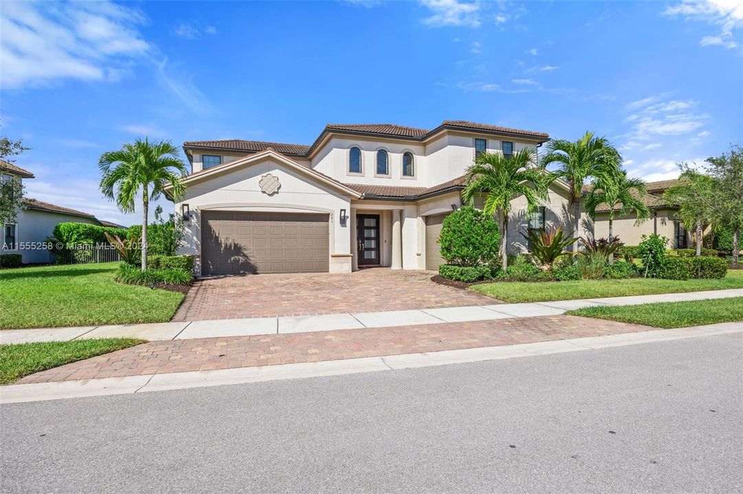 Recently Sold: $2,189,900 (5 beds, 4 baths, 4287 Square Feet)