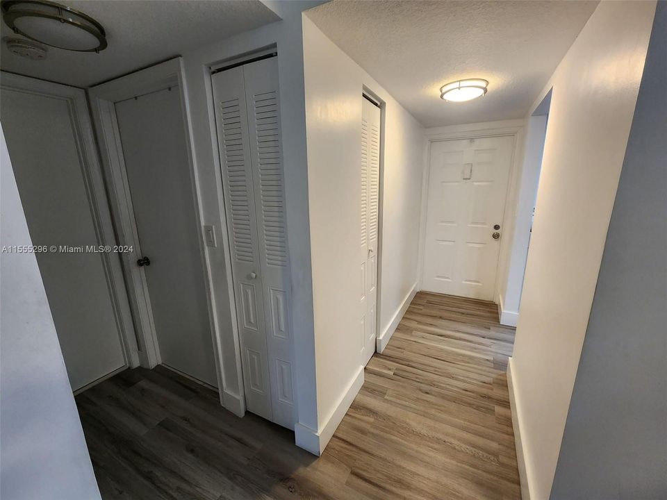 Recently Sold: $255,000 (2 beds, 2 baths, 1091 Square Feet)