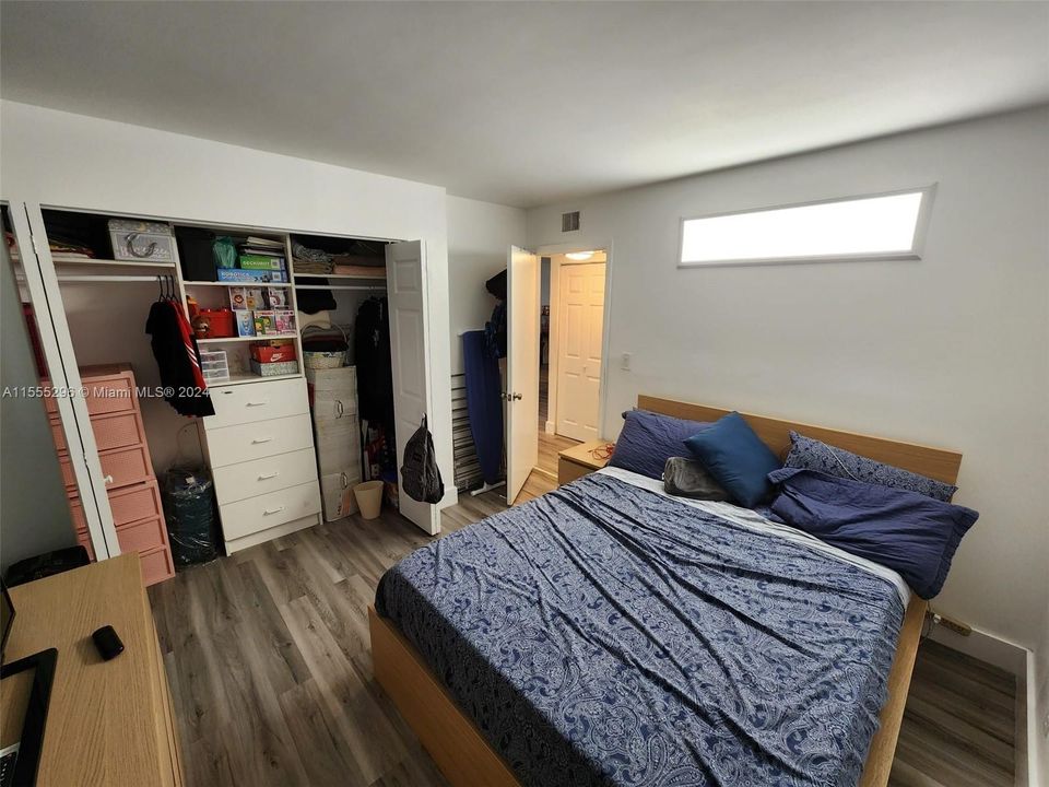 Recently Sold: $255,000 (2 beds, 2 baths, 1091 Square Feet)