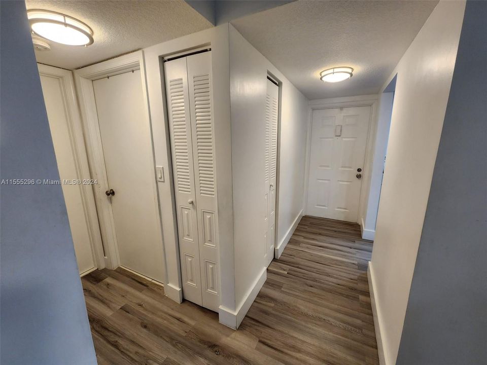 Recently Sold: $255,000 (2 beds, 2 baths, 1091 Square Feet)