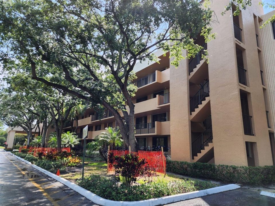 Recently Sold: $255,000 (2 beds, 2 baths, 1091 Square Feet)