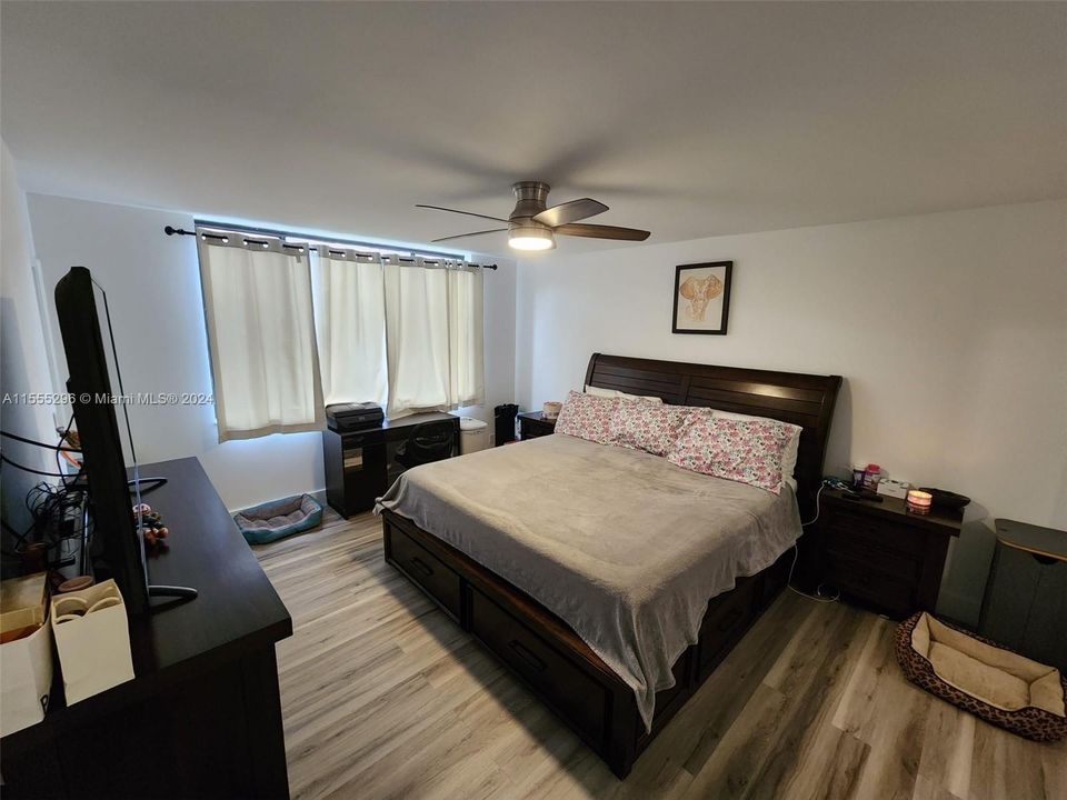 Recently Sold: $255,000 (2 beds, 2 baths, 1091 Square Feet)