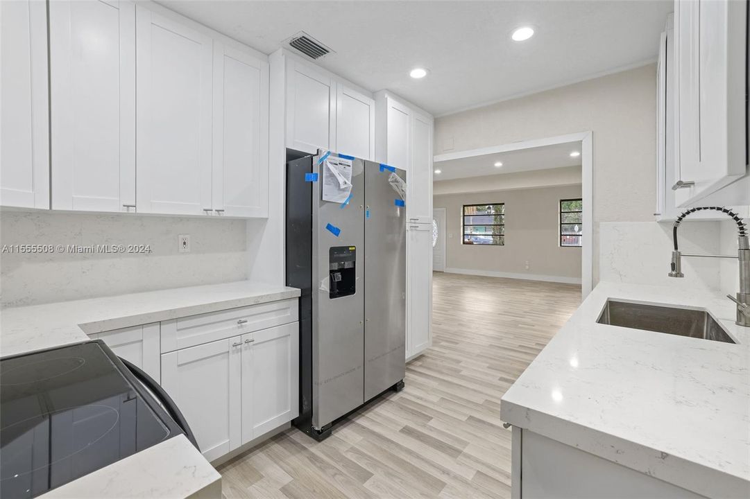 Active With Contract: $595,000 (4 beds, 2 baths, 1710 Square Feet)