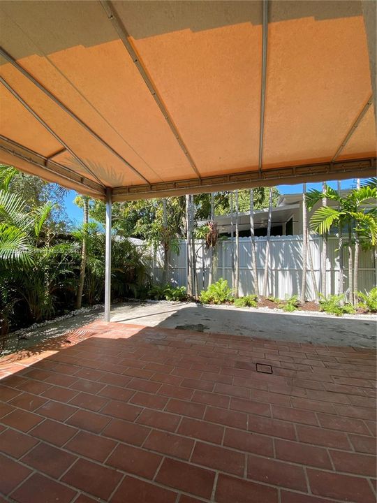 Recently Rented: $2,600 (2 beds, 1 baths, 900 Square Feet)