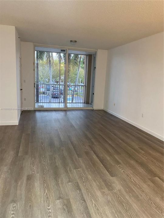 Recently Rented: $2,900 (3 beds, 2 baths, 1460 Square Feet)