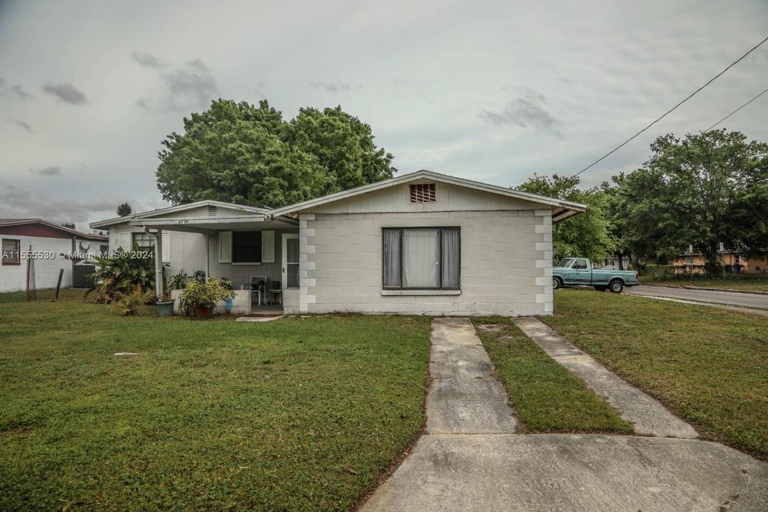 Active With Contract: $200,000 (5 beds, 2 baths, 0 Square Feet)