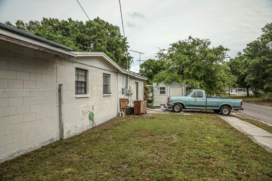 Active With Contract: $200,000 (5 beds, 2 baths, 0 Square Feet)