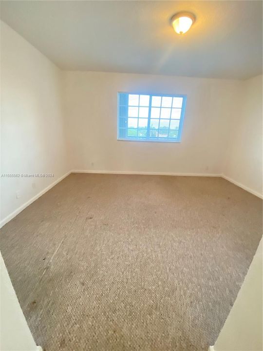 Recently Rented: $2,400 (3 beds, 2 baths, 2050 Square Feet)