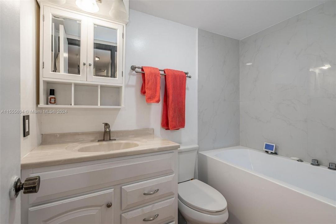 For Sale: $349,000 (3 beds, 2 baths, 1496 Square Feet)