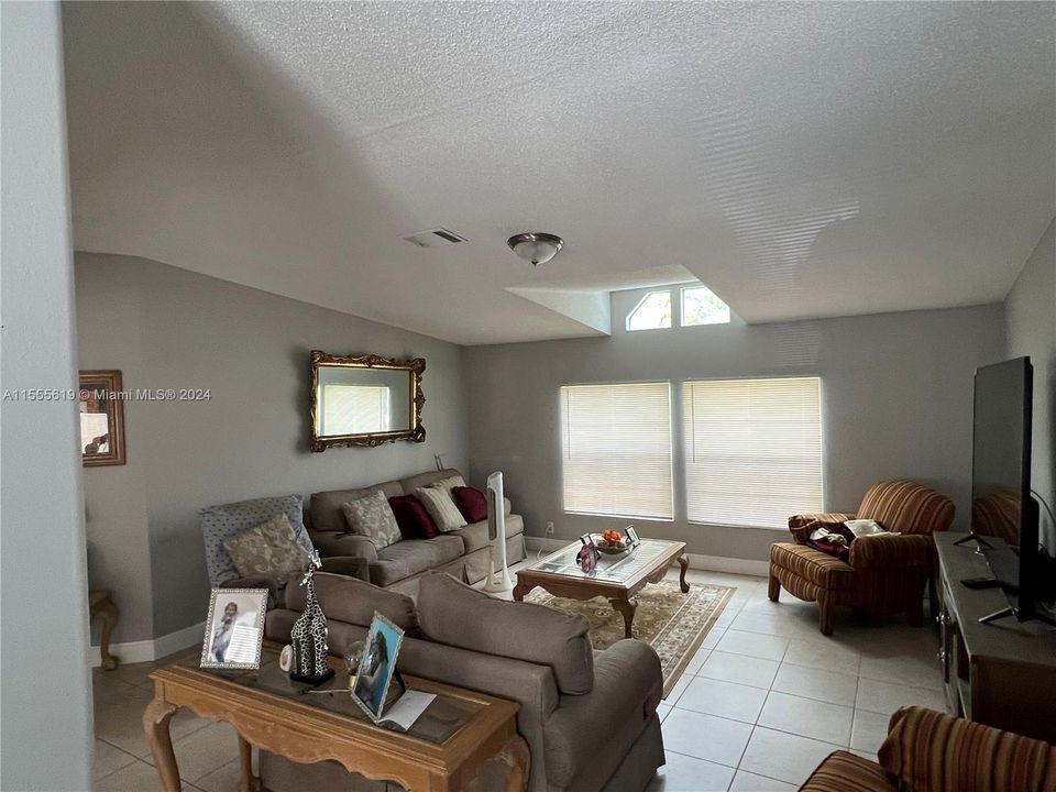 For Sale: $329,000 (4 beds, 2 baths, 1990 Square Feet)