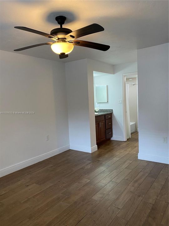 Recently Rented: $2,325 (3 beds, 2 baths, 1510 Square Feet)