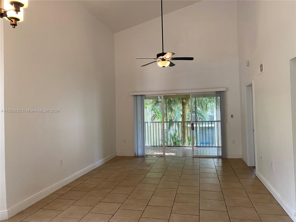 Recently Rented: $2,325 (3 beds, 2 baths, 1510 Square Feet)