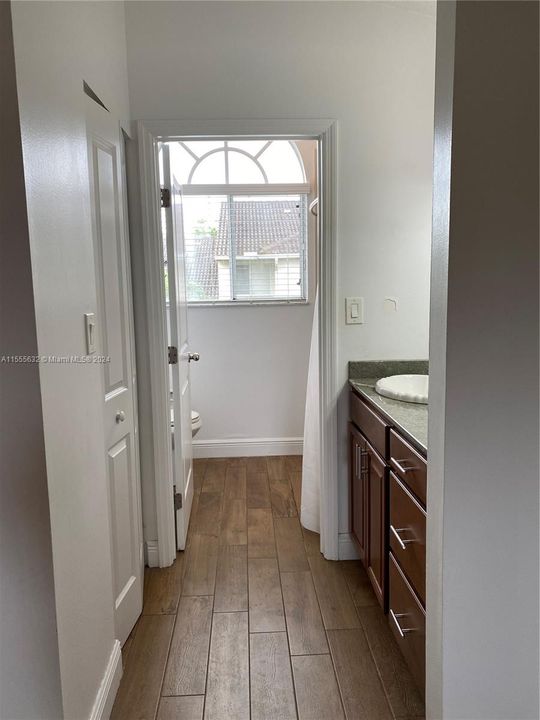 Recently Rented: $2,325 (3 beds, 2 baths, 1510 Square Feet)