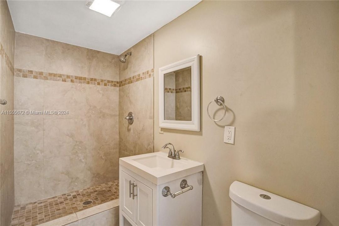 最近租的: $3,850 (5 贝兹, 3 浴室, 1879 平方英尺)