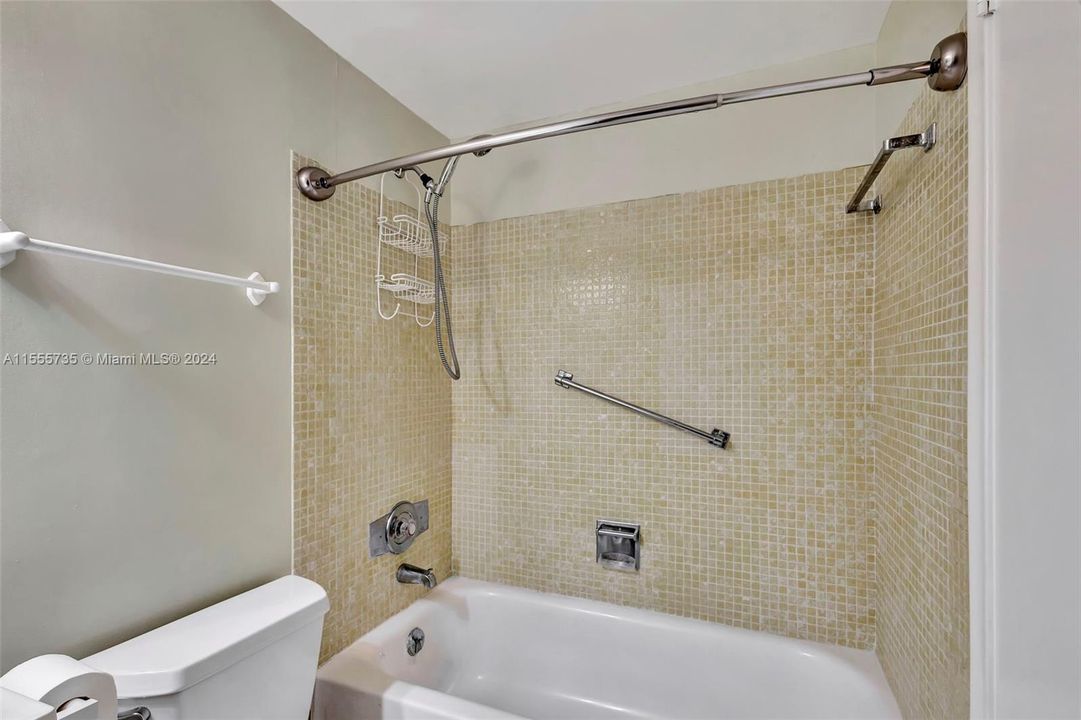 Недавно продано: $125,000 (1 спален, 1 ванн, 646 Квадратных фут)