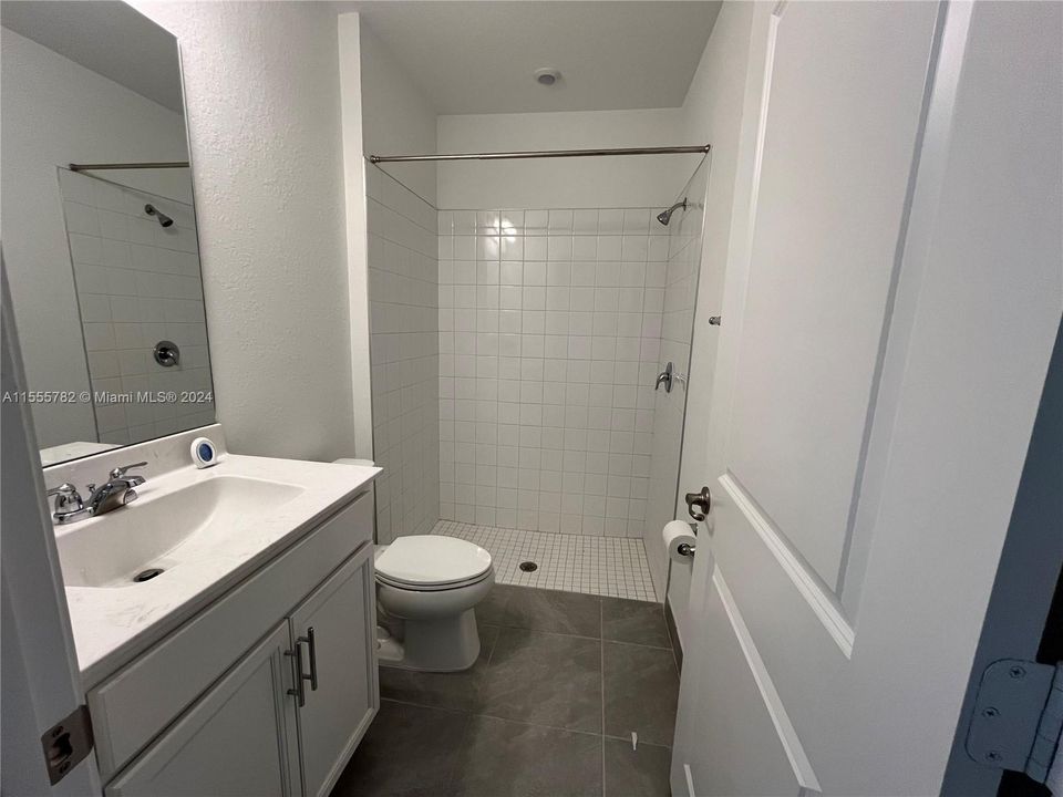 Recently Rented: $1,400 (1 beds, 1 baths, 500 Square Feet)