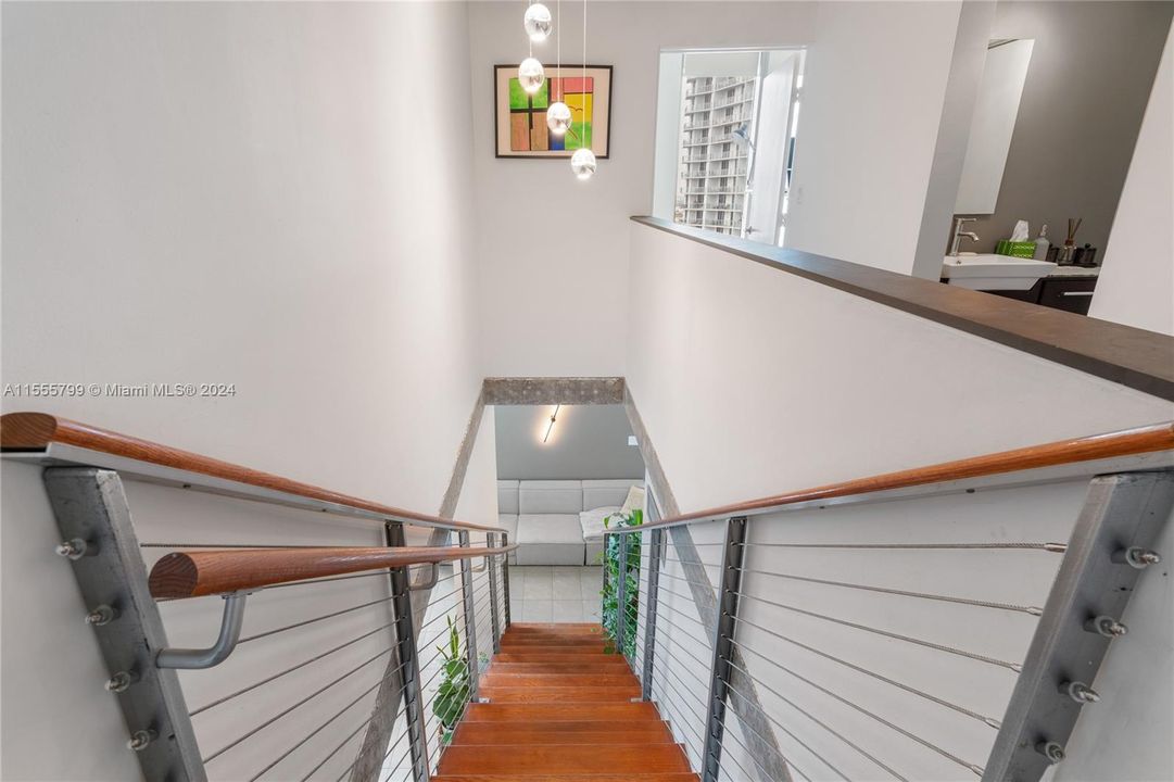 Recently Rented: $4,400 (3 beds, 2 baths, 1255 Square Feet)