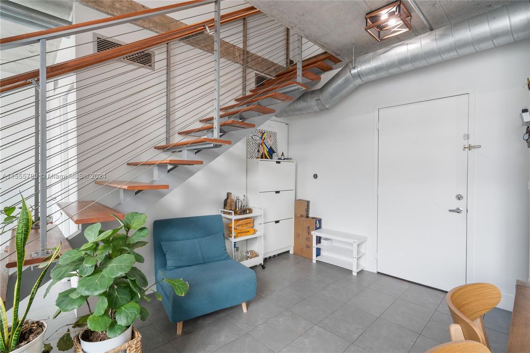 Recently Rented: $4,400 (3 beds, 2 baths, 1255 Square Feet)