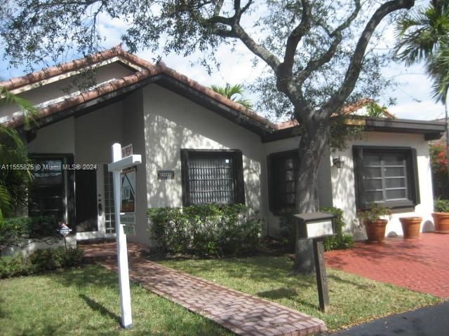 Recently Rented: $3,600 (4 beds, 2 baths, 1656 Square Feet)