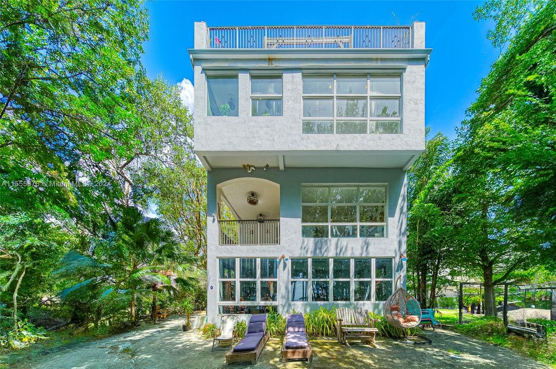 For Sale: $4,800,000 (4 beds, 3 baths, 3167 Square Feet)