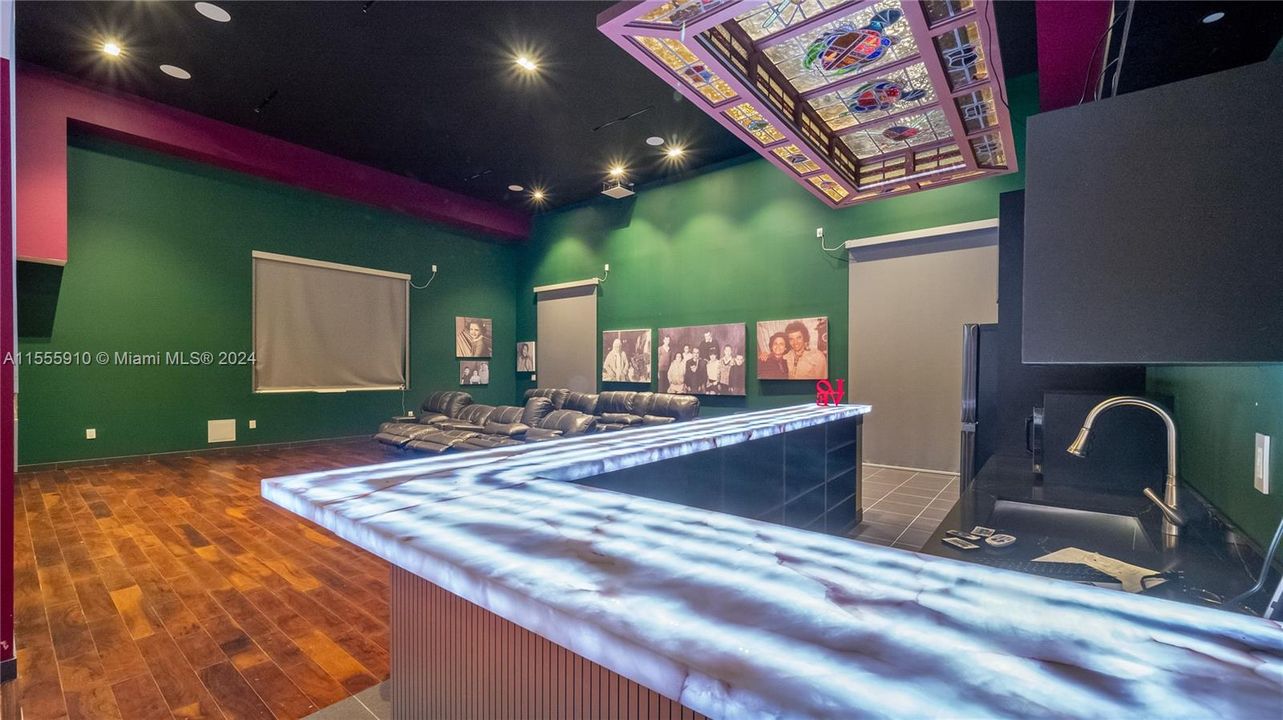 待售: $14,250,000 (10 贝兹, 10 浴室, 27808 平方英尺)