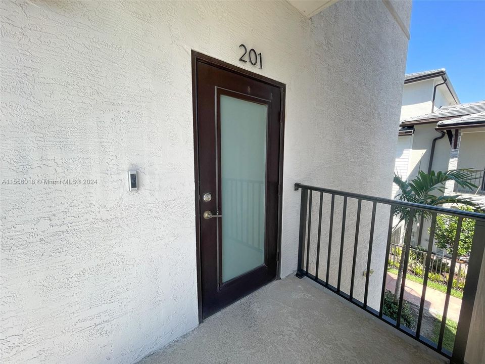 For Rent: $3,350 (3 beds, 2 baths, 1124 Square Feet)