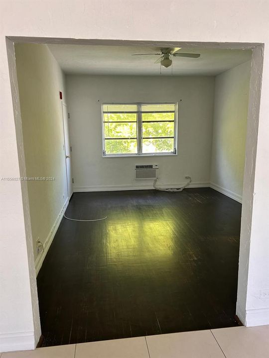 Recently Rented: $1,700 (0 beds, 1 baths, 462 Square Feet)
