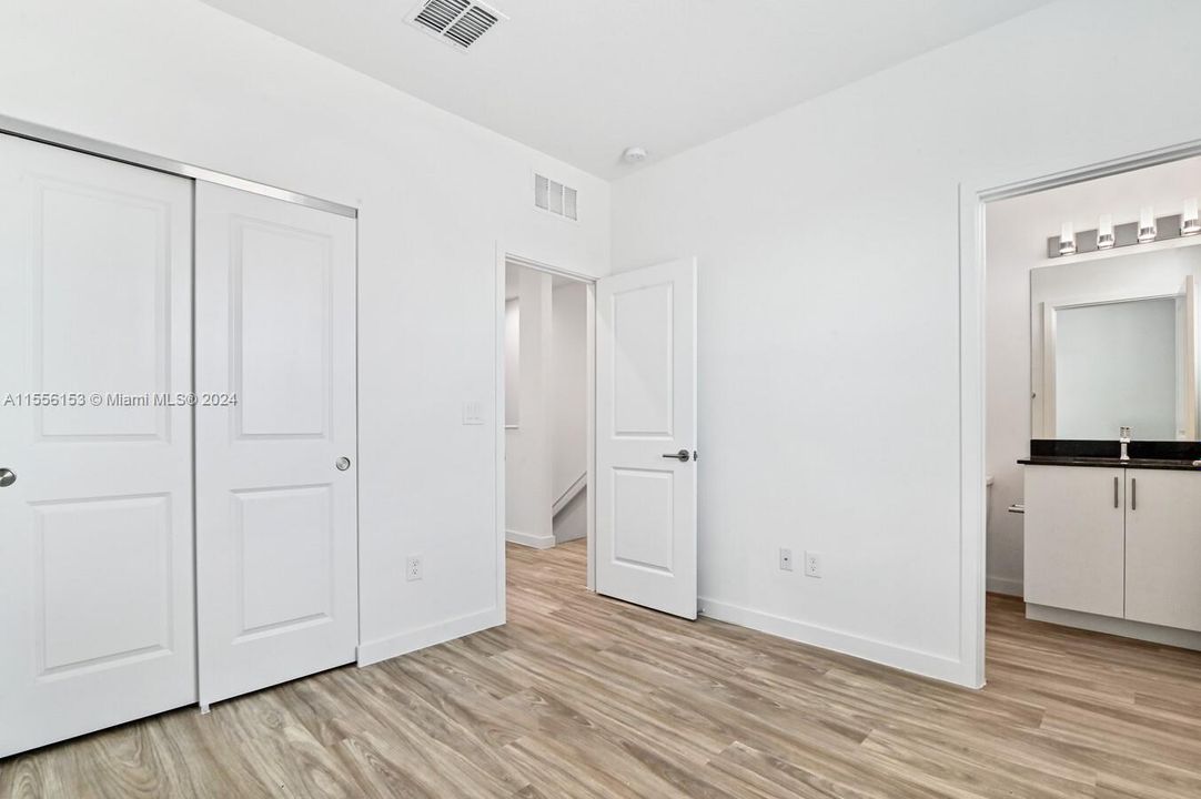 For Rent: $2,696 (2 beds, 2 baths, 1029 Square Feet)