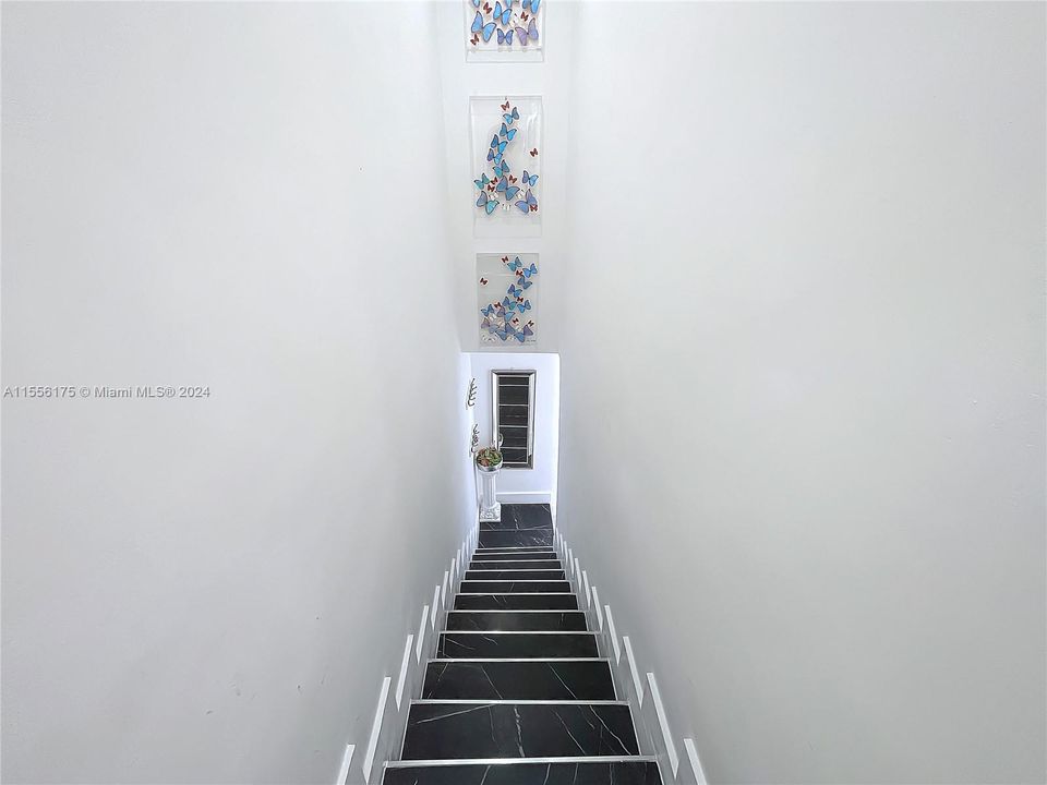 Недавно продано: $450,000 (2 спален, 2 ванн, 1290 Квадратных фут)