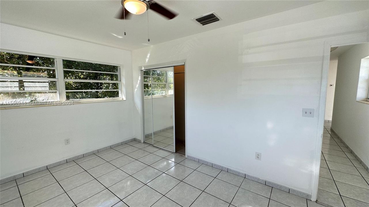 Active With Contract: $5,000 (4 beds, 2 baths, 1955 Square Feet)