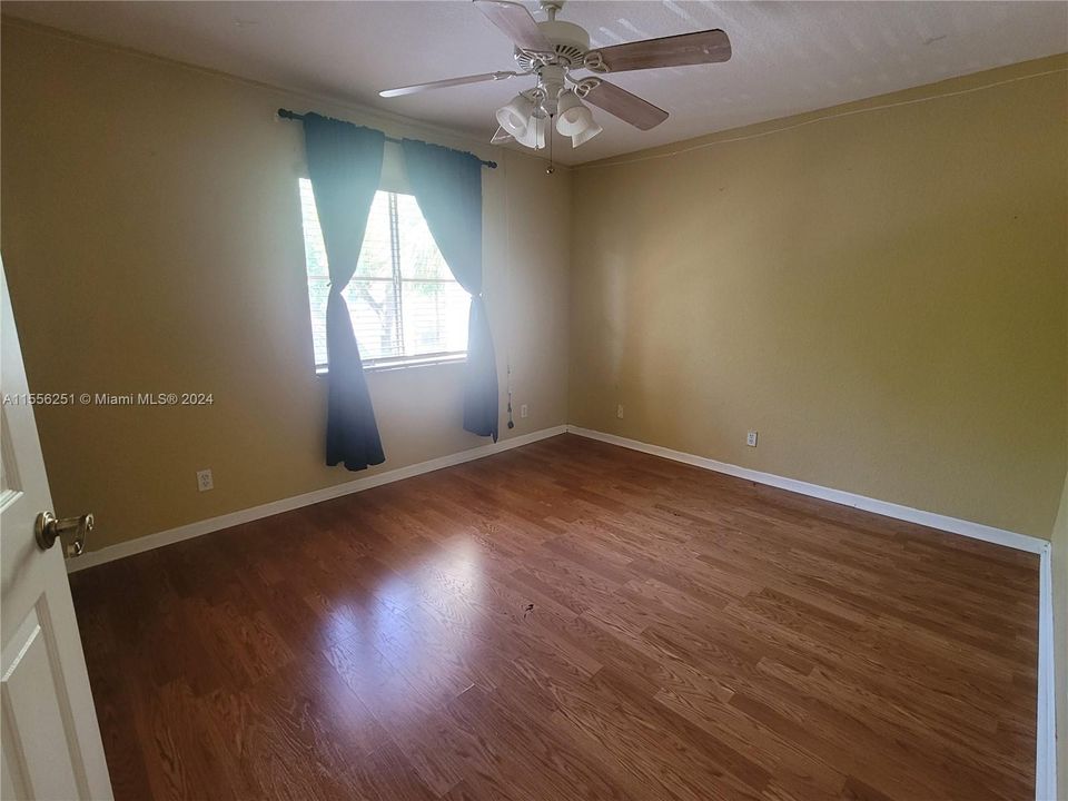 For Rent: $3,300 (4 beds, 3 baths, 1867 Square Feet)