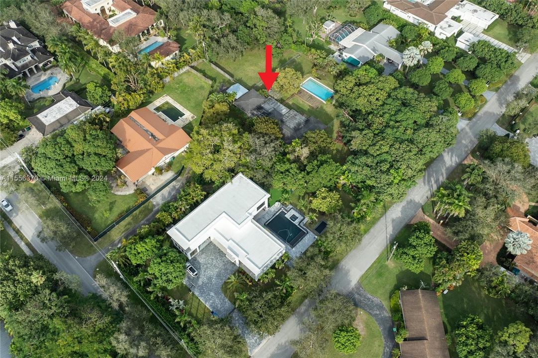 合同活跃: $3,595,000 (1.11 acres)