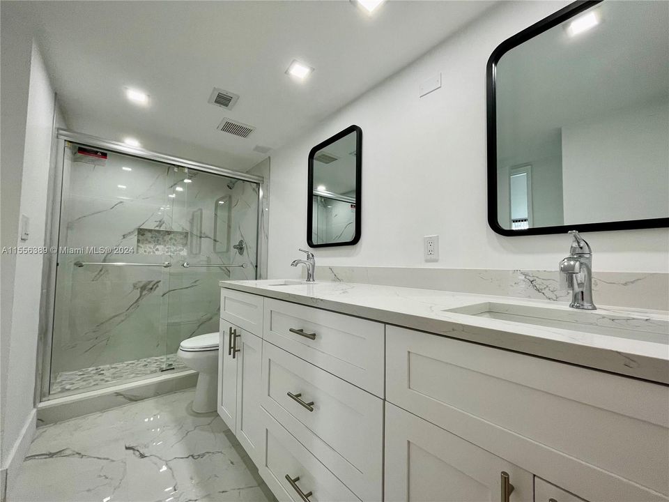 Недавно арендовано: $2,800 (2 спален, 2 ванн, 990 Квадратных фут)