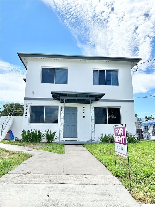 For Rent: $2,000 (2 beds, 1 baths, 770 Square Feet)