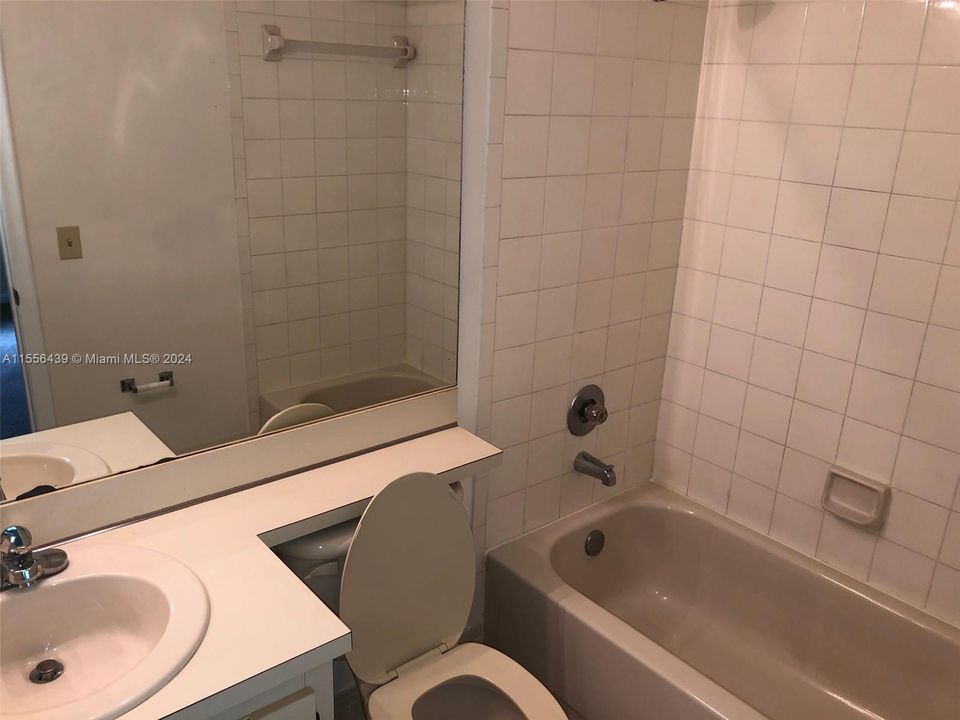 Недавно арендовано: $3,200 (3 спален, 3 ванн, 1336 Квадратных фут)