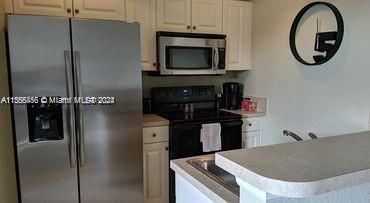 Recently Rented: $1,800 (2 beds, 2 baths, 855 Square Feet)