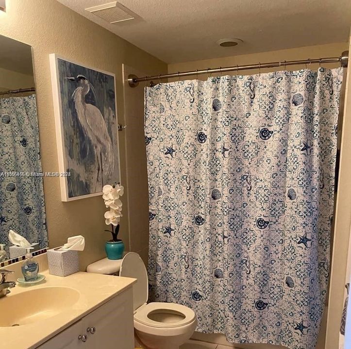 Recently Rented: $1,800 (2 beds, 2 baths, 855 Square Feet)